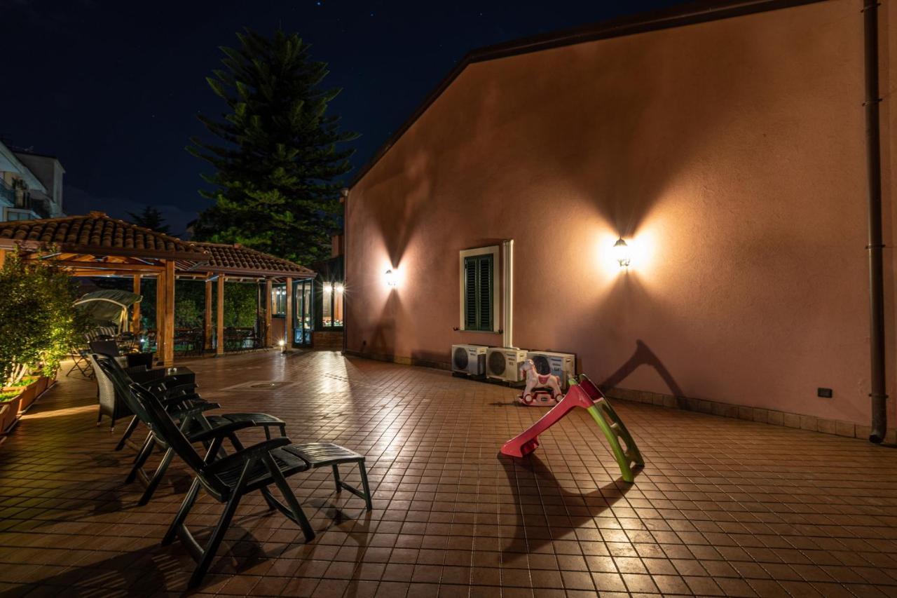 Alhambra - Guest House Di Charme Джаре Екстериор снимка