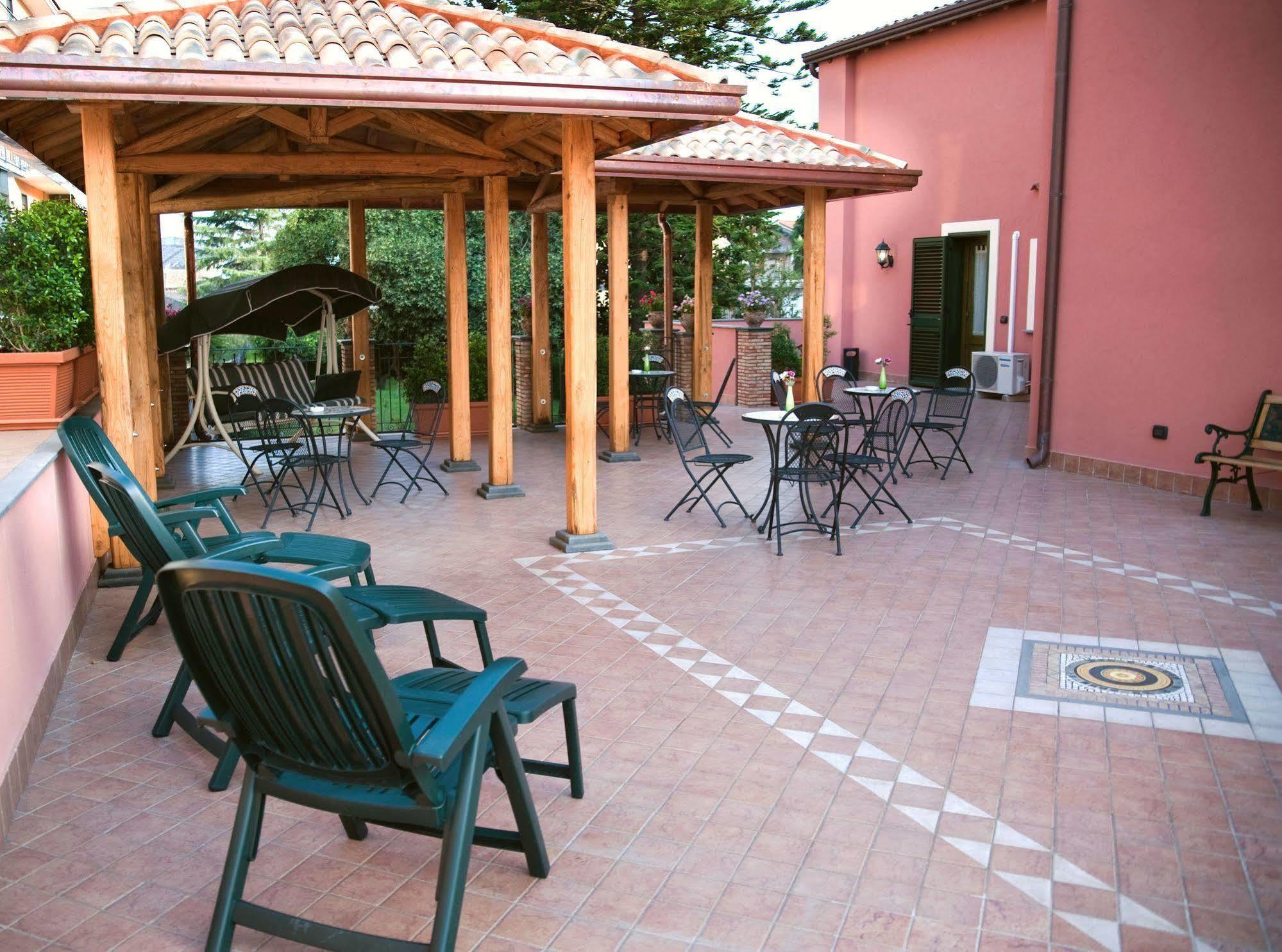 Alhambra - Guest House Di Charme Джаре Екстериор снимка